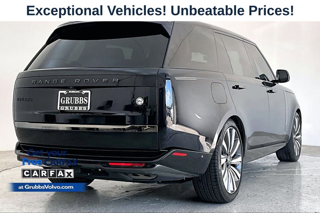 Used 2023 Land Rover Range Rover SV AWD/4WD image 2