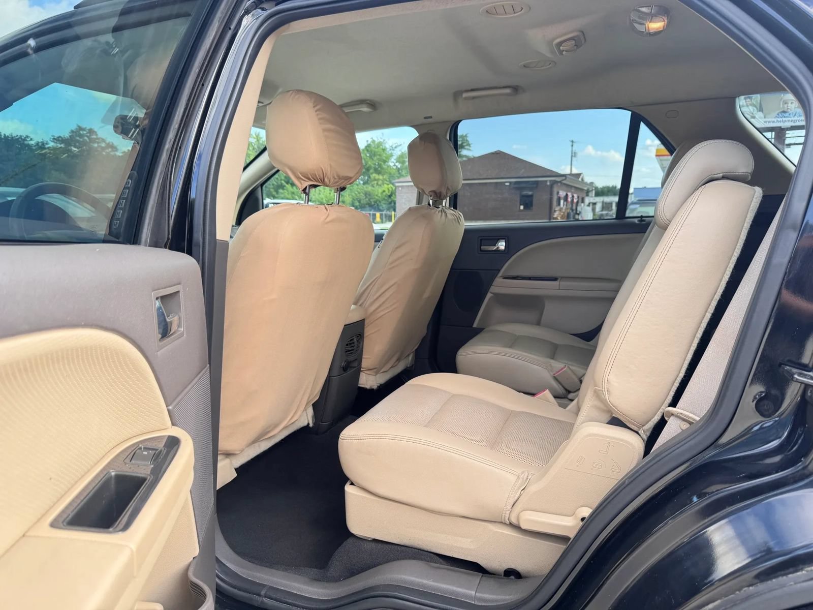Used 2008 Ford Taurus X SEL FWD image 19