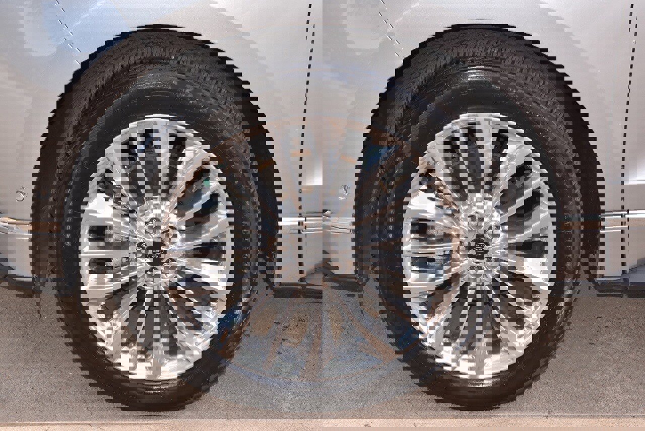 Used 2020 Ford Edge Titanium w/ Equipment Group 301A image 39