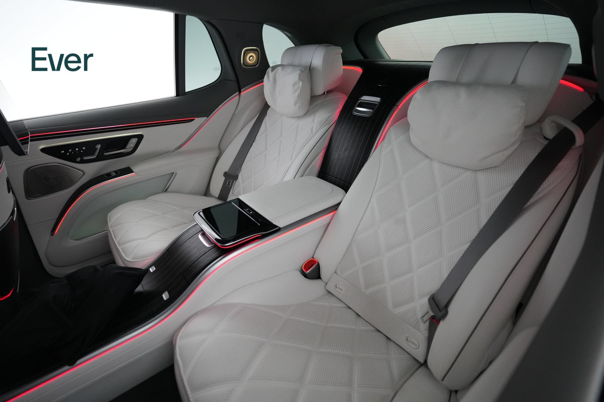 Used 2024 Mercedes-Benz Maybach EQS 680 4MATIC image 24
