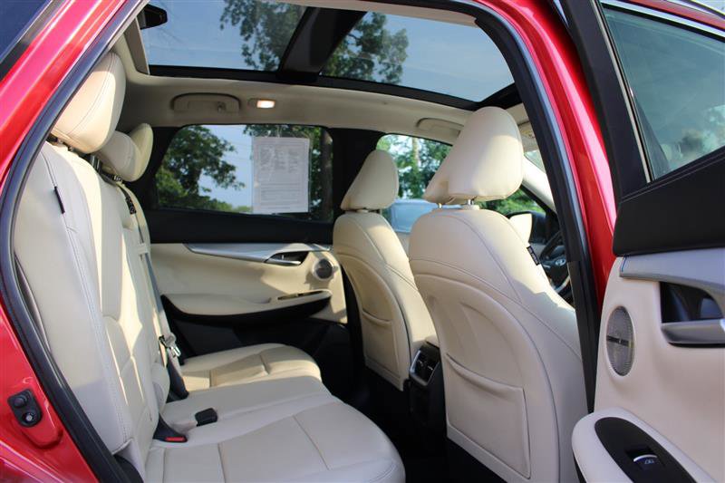 Used 2022 INFINITI QX50 Sensory image 15