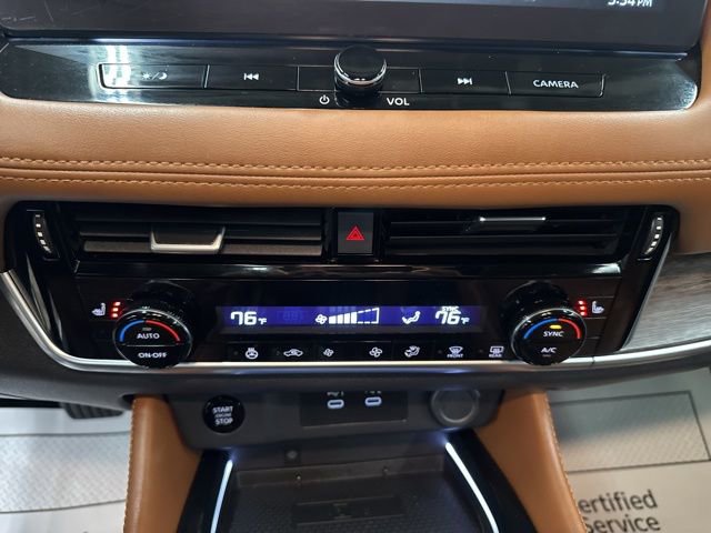 Used 2024 Nissan Rogue Platinum image 16