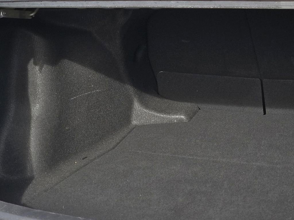 Used 2022 Toyota Corolla LE image 9