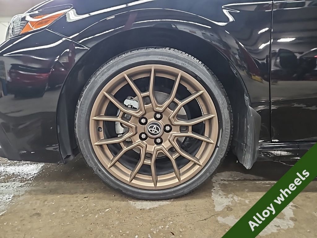 Used 2023 Toyota Camry SE image 9