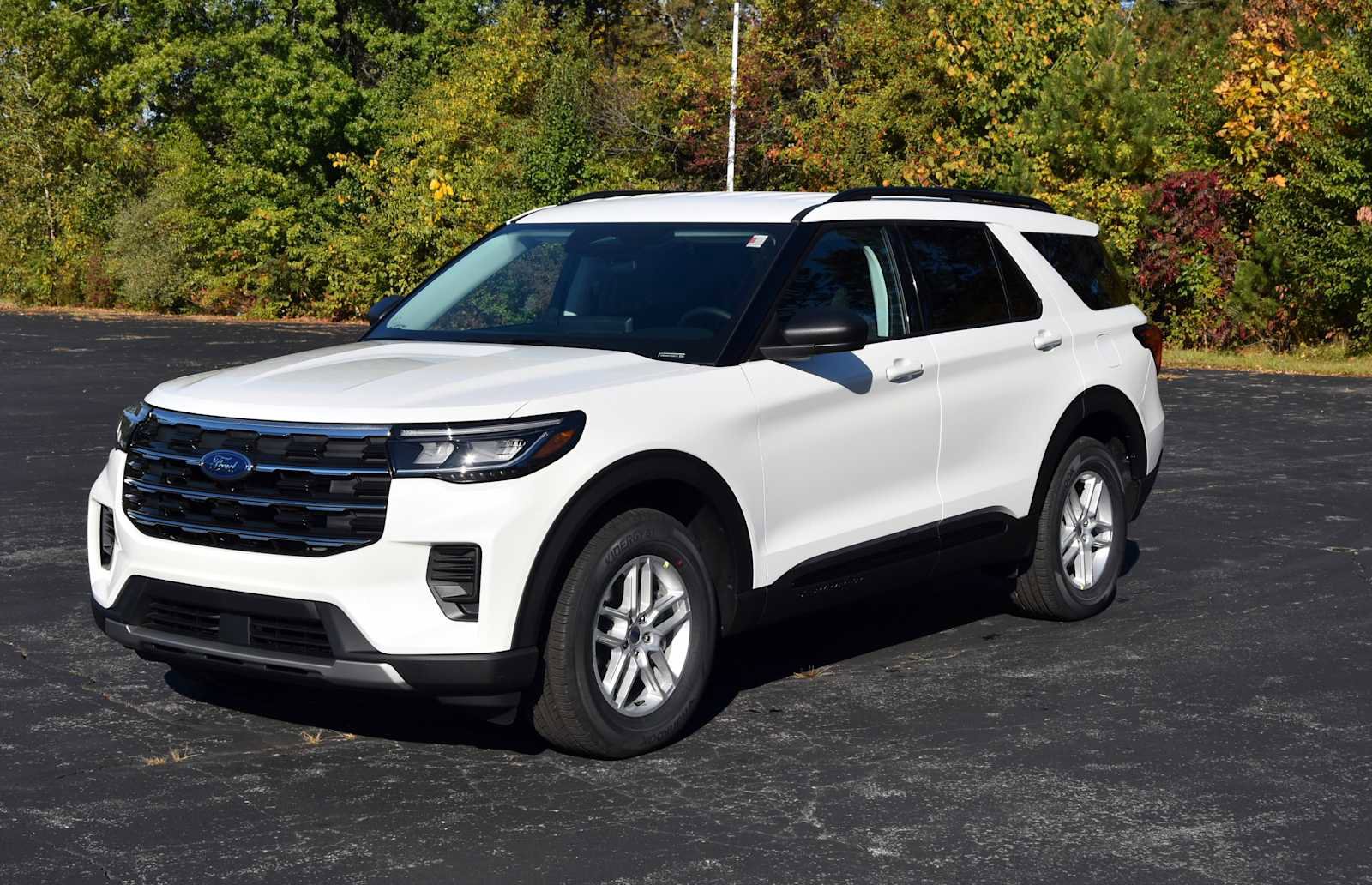 New 2026 Ford Explorer Active image 7