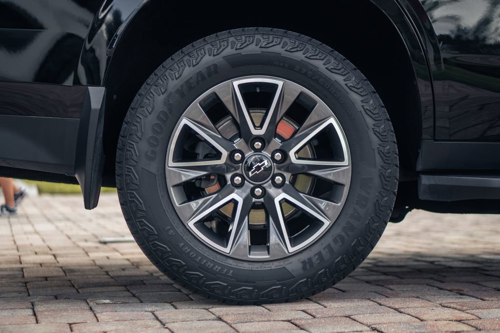 Used 2022 Chevrolet Tahoe RST w/ Sport Performance Package image 13