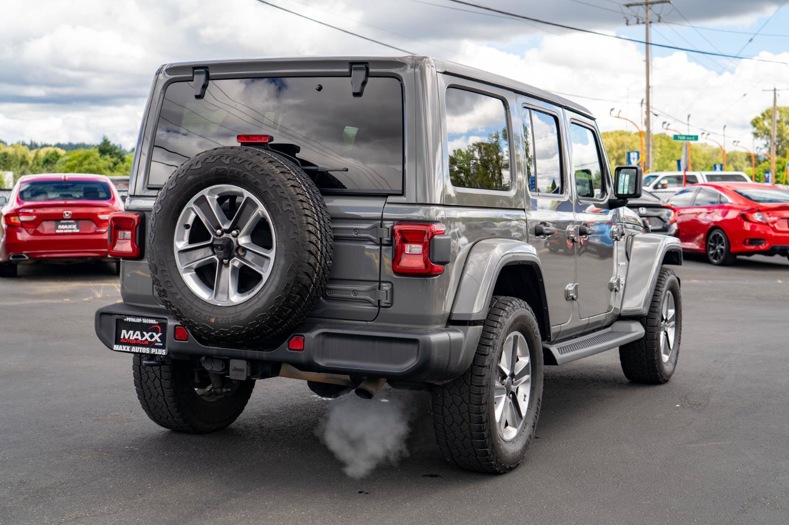 Used 2020 Jeep Wrangler Unlimited Sahara AWD/4WD image 10