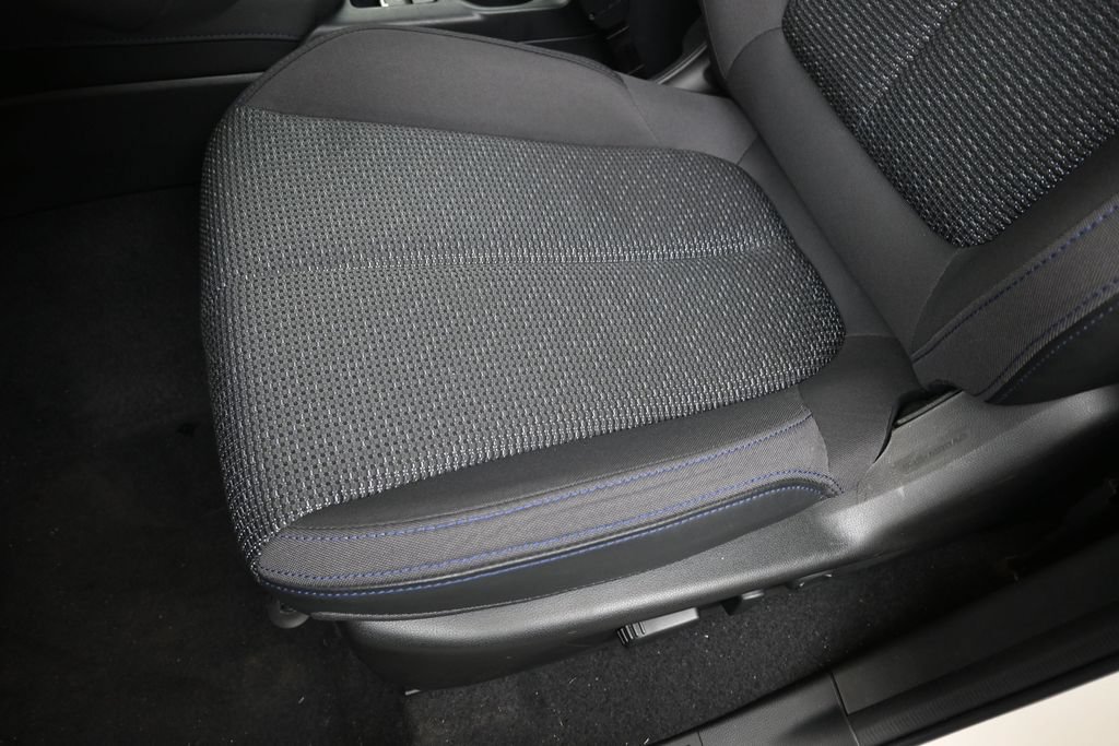 Certified 2025 Subaru Forester Premium AWD/4WD image 22