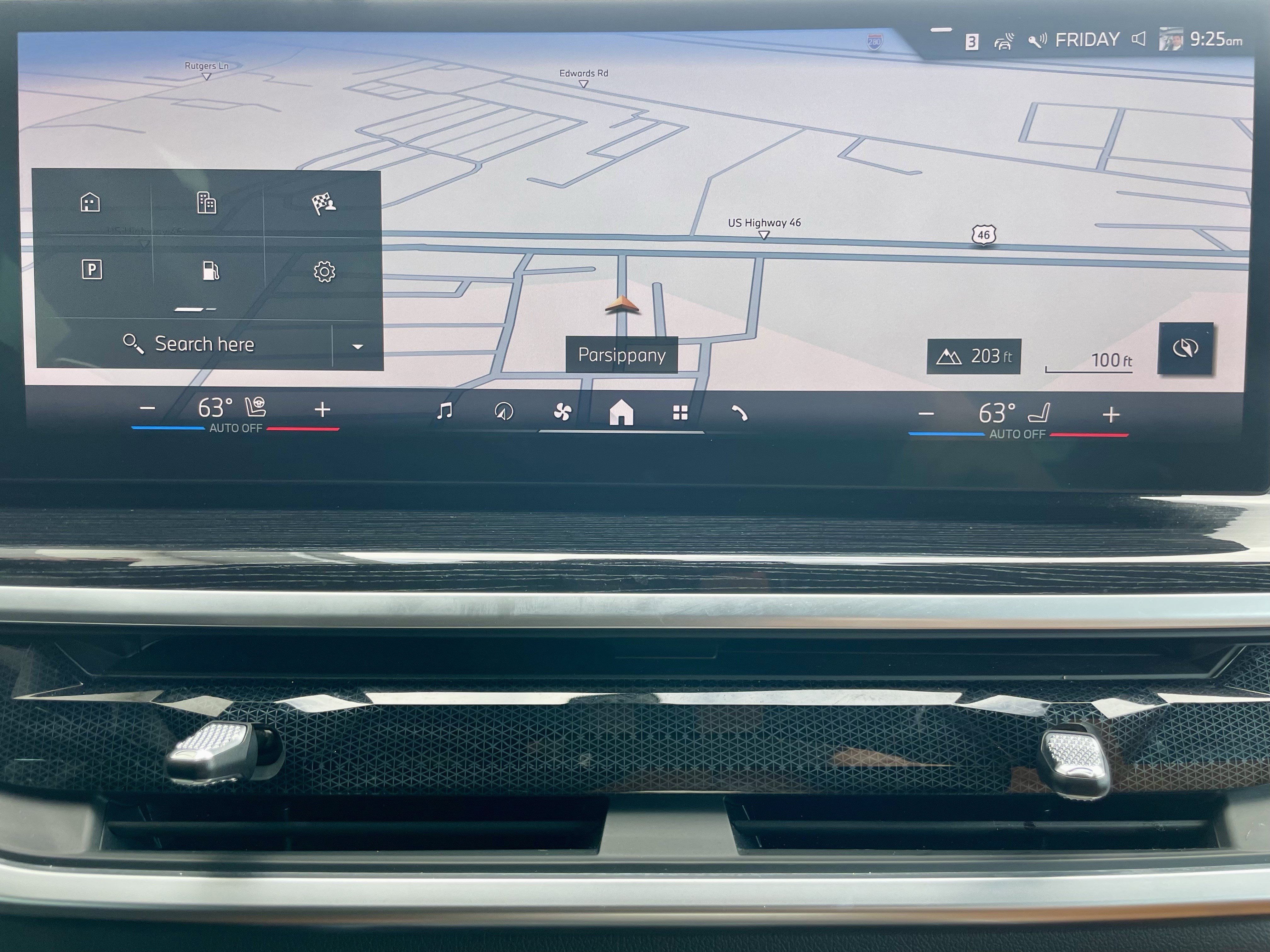 Used 2024 BMW X7 xDrive40i w/ Executive Package image 27