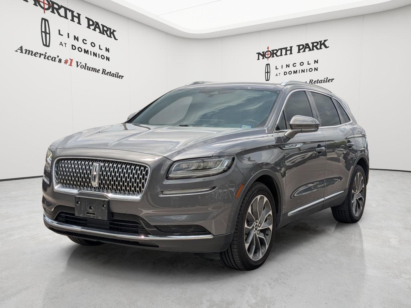 Used 2022 Lincoln Nautilus Reserve FWD image 7