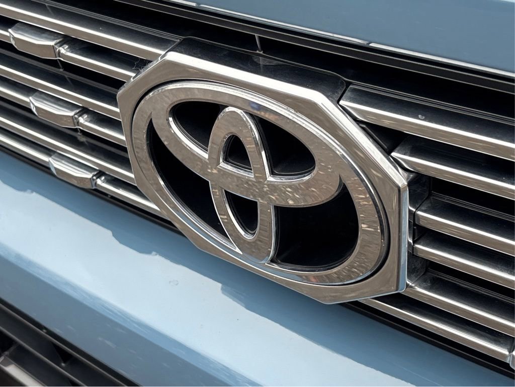 Used 2025 Toyota 4Runner Limited image 26