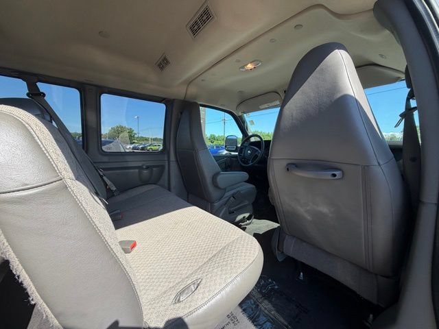 Used 2025 Chevrolet Express 3500 LT w/ LT Preferred Equipment Group RWD image 23
