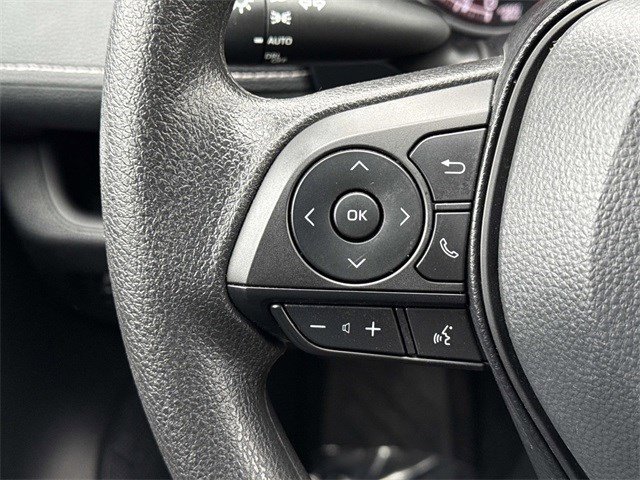 Used 2025 Toyota RAV4 XLE image 25