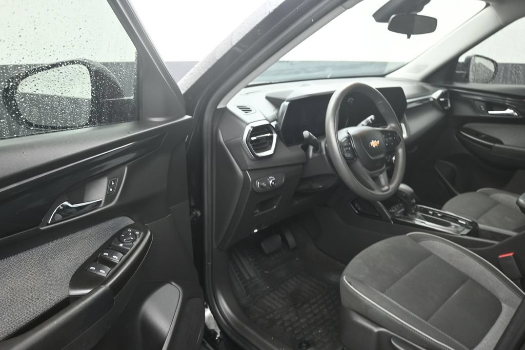 Used 2024 Chevrolet TrailBlazer LT FWD image 10
