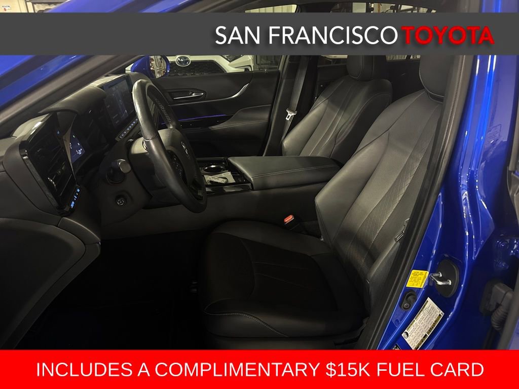 Used 2022 Toyota Mirai Limited image 2