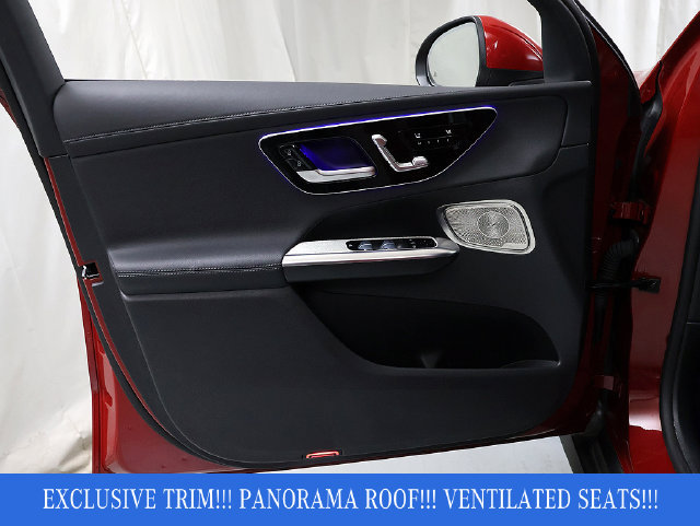 Used 2024 Mercedes-Benz GLC 300 4MATIC image 25