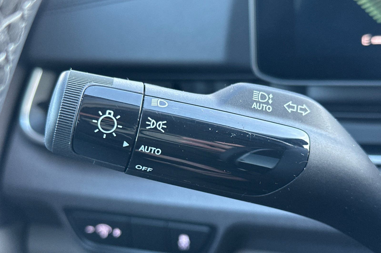 Certified 2026 Kia Carnival EX image 38