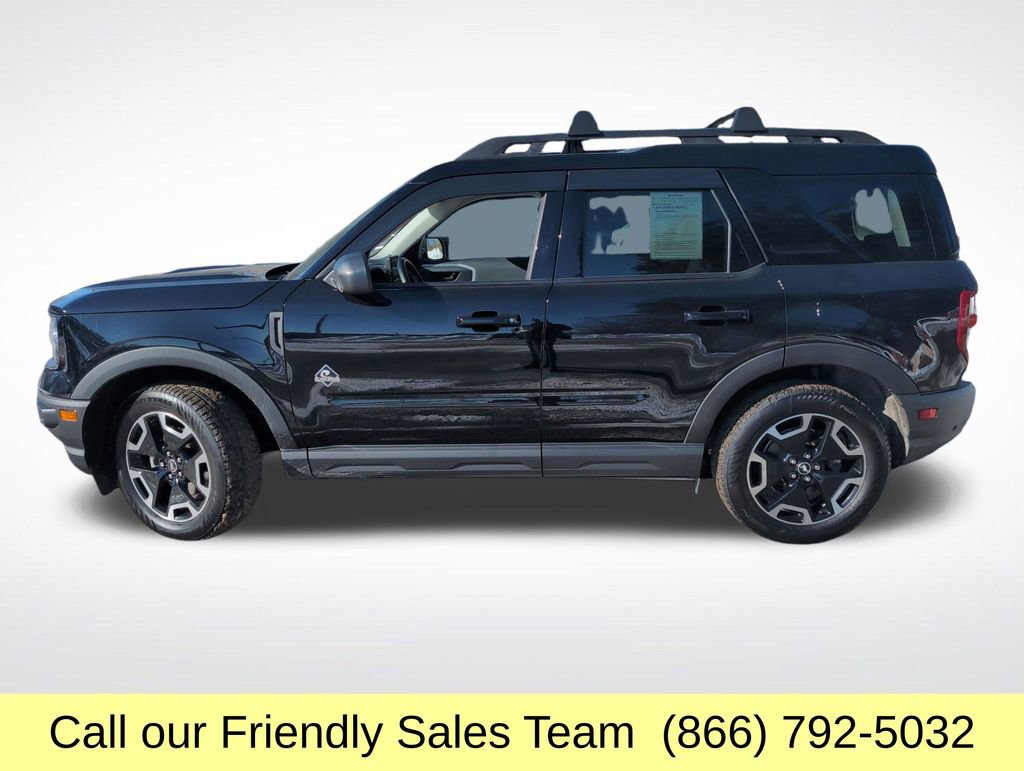 Used 2023 Ford Bronco Sport Outer Banks w/ Tech Package image 2