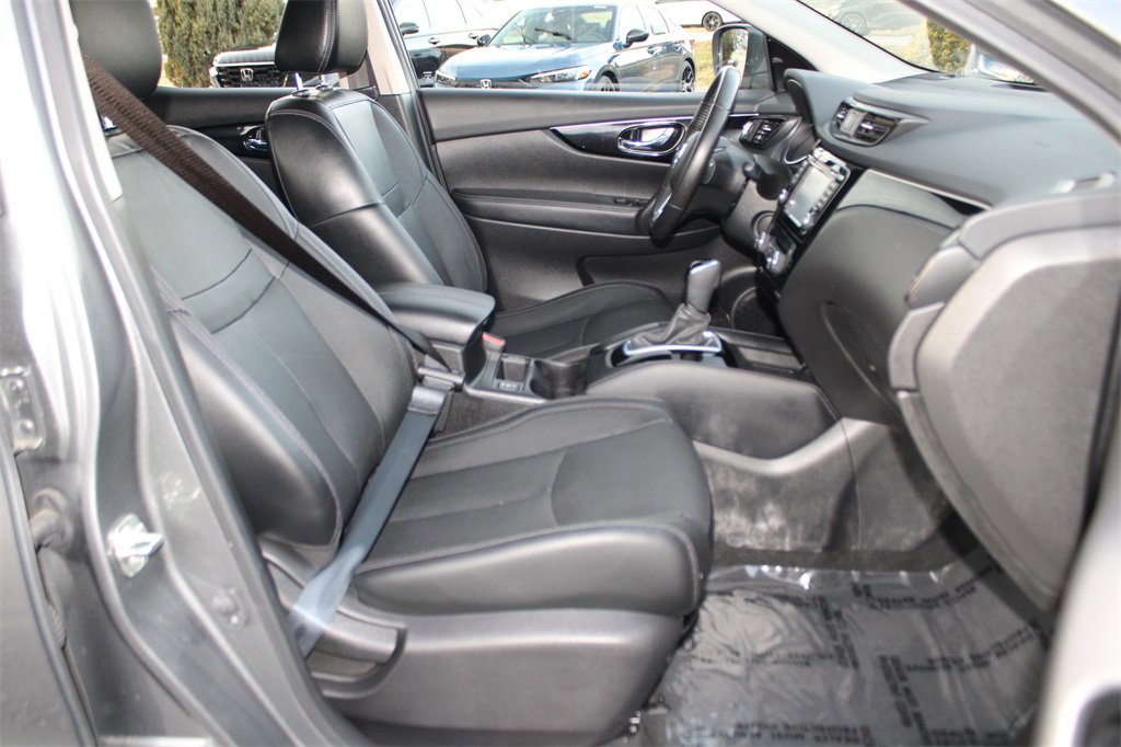 Used 2018 Nissan Rogue Sport SL w/ SL Premium Package image 11