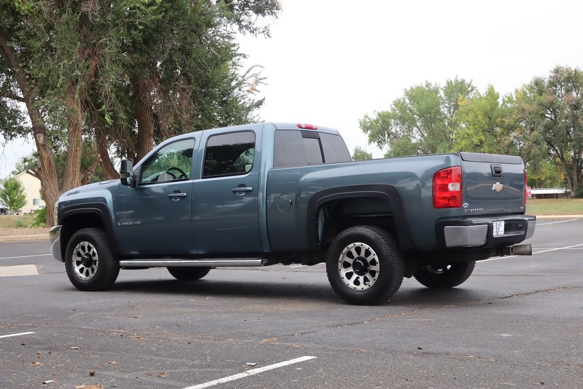 Used 2009 Chevrolet Silverado 2500 LTZ w/ LTZ Plus Package AWD/4WD image 7