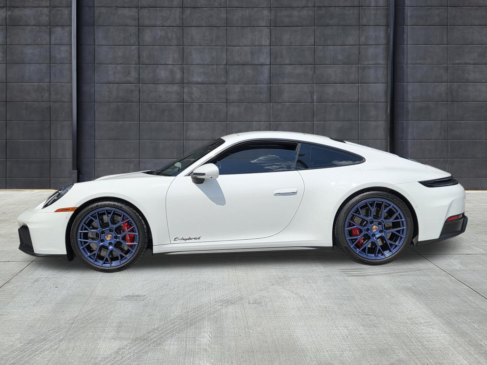 Certified 2025 Porsche 911 Carrera 4 GTS AWD/4WD image 2