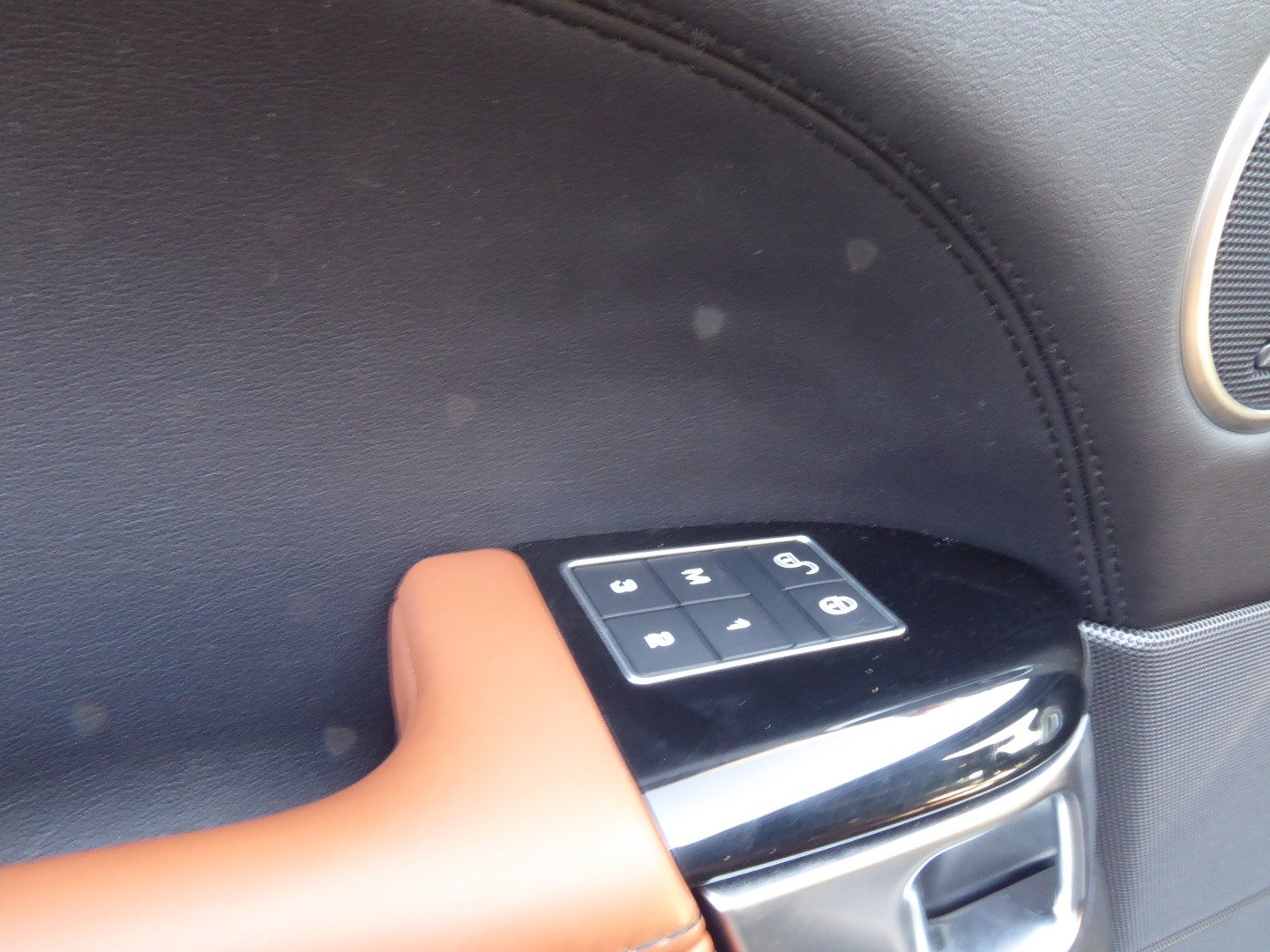 Used 2017 Land Rover Range Rover Sport Supercharged image 13