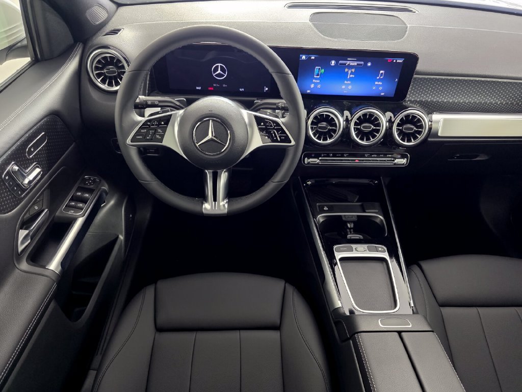 New 2026 Mercedes-Benz GLB 250 image 10
