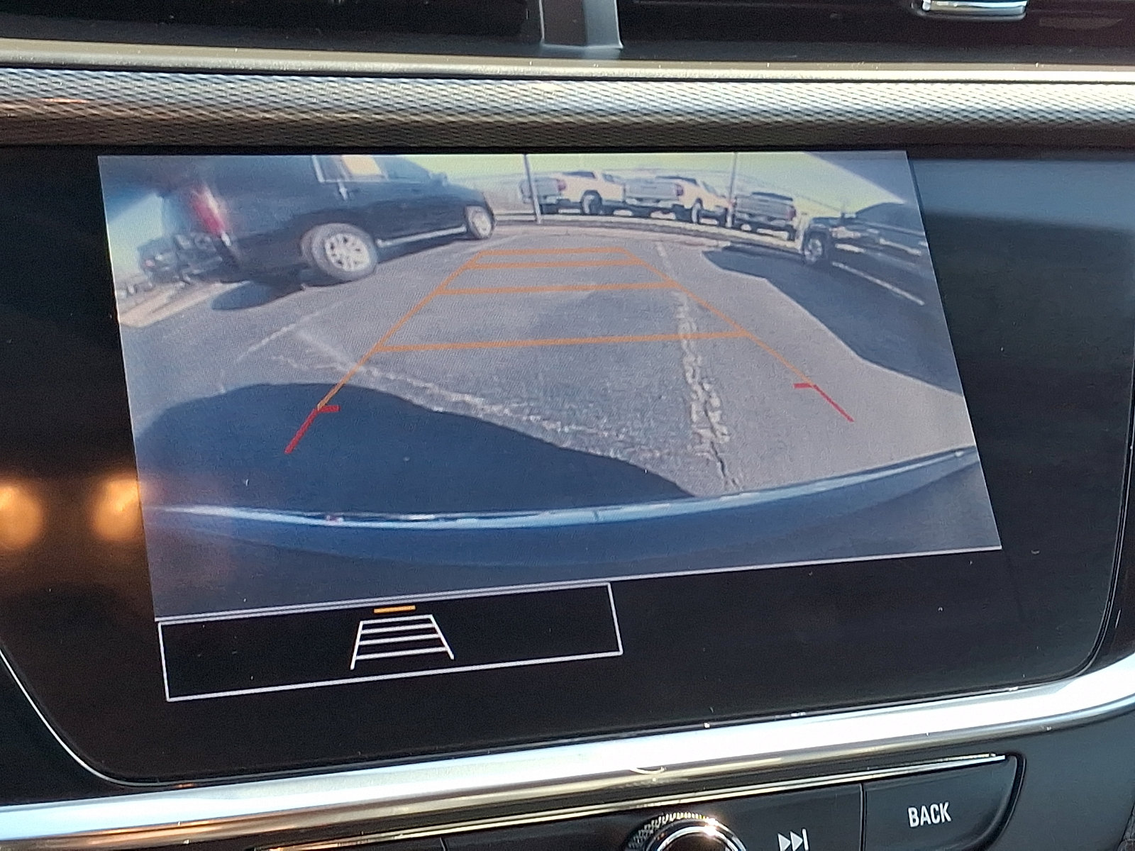 Used 2021 Buick Encore GX Essence image 18