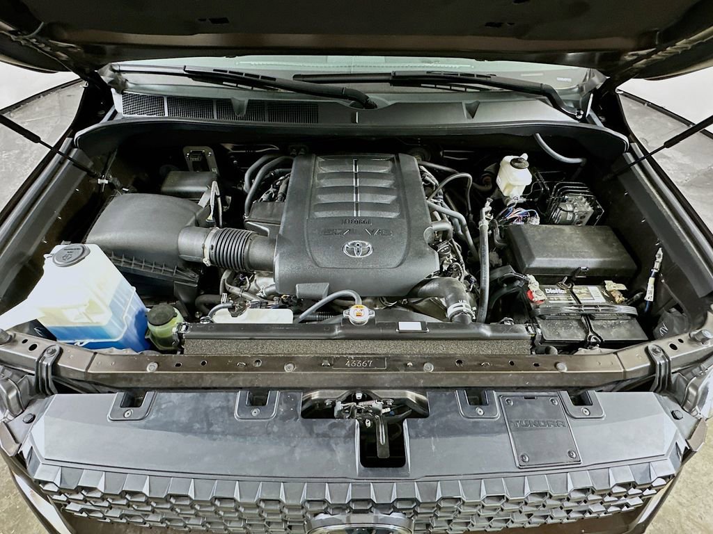 Used 2021 Toyota Tundra Platinum AWD/4WD image 9