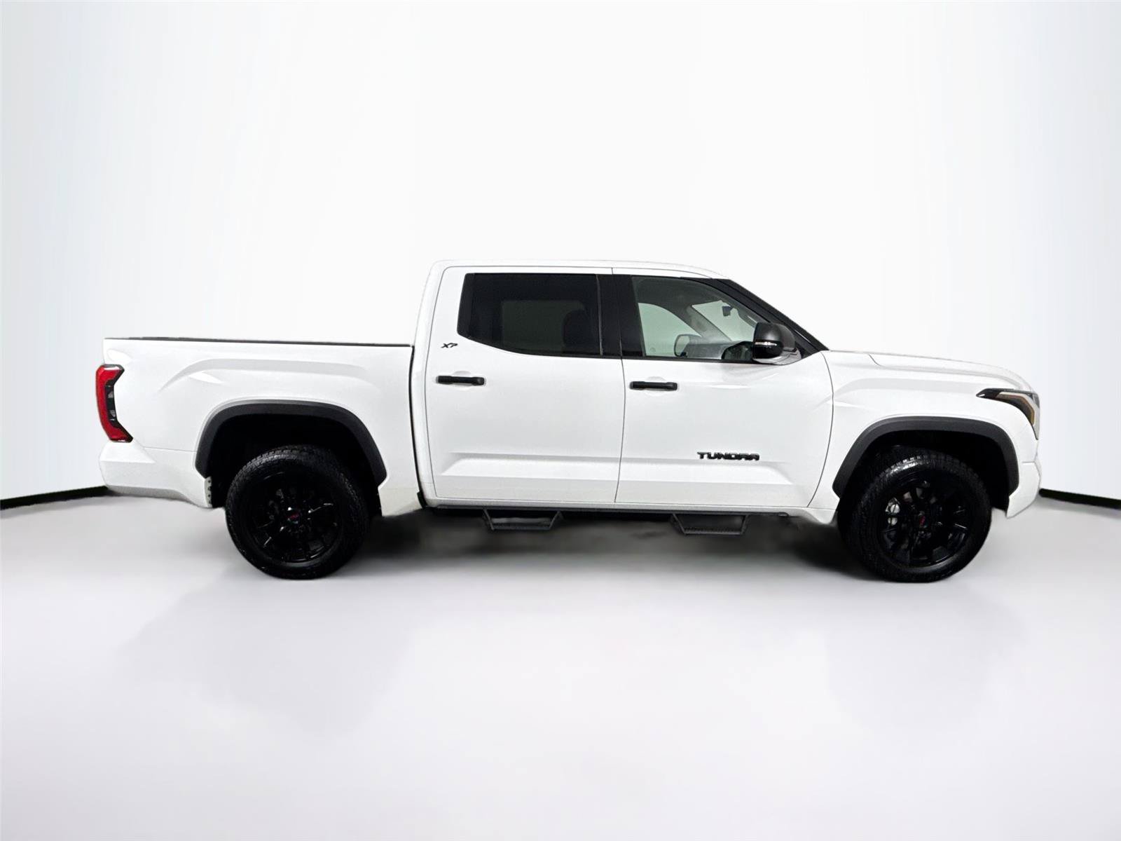 Used 2023 Toyota Tundra SR5 w/ SR5 Convenience Package AWD/4WD image 10