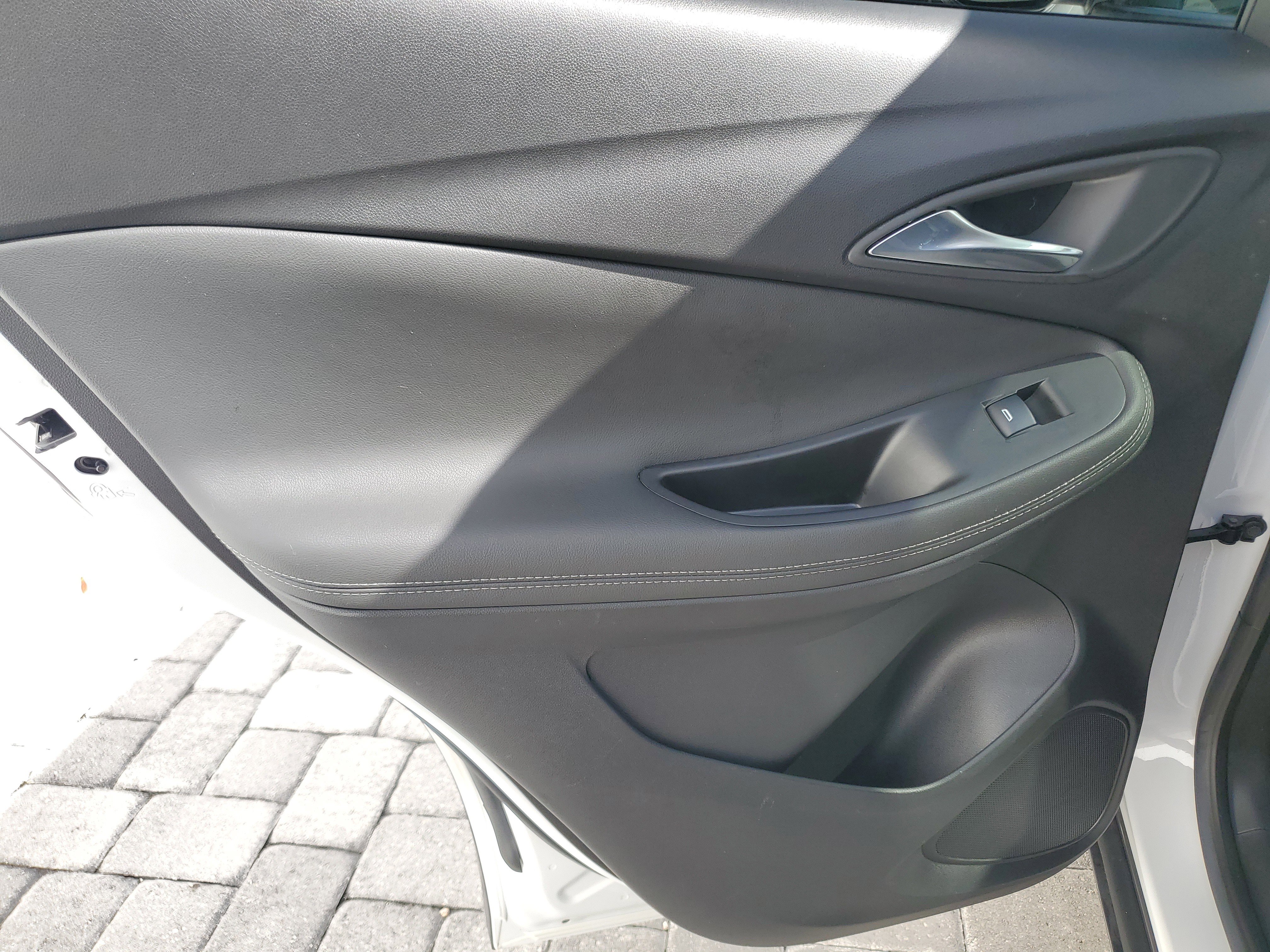 Certified 2023 Buick Encore GX Essence w/ Experience Buick Package image 11