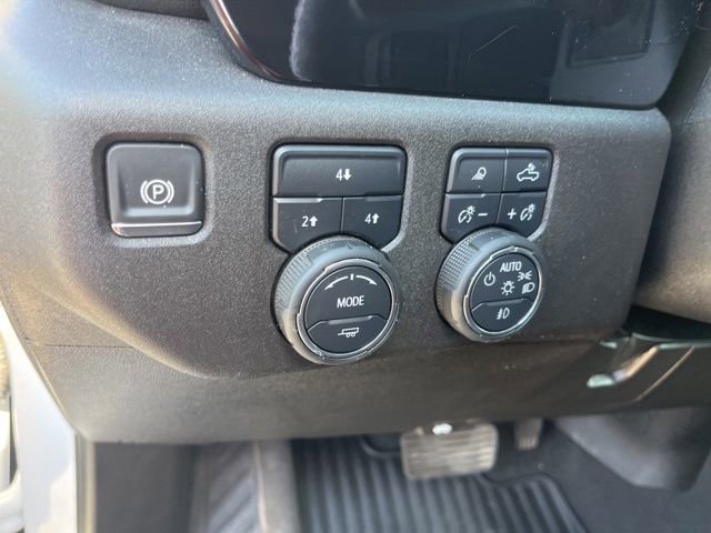 Used 2025 Chevrolet Silverado 2500 LT w/ Safety Package AWD/4WD image 15