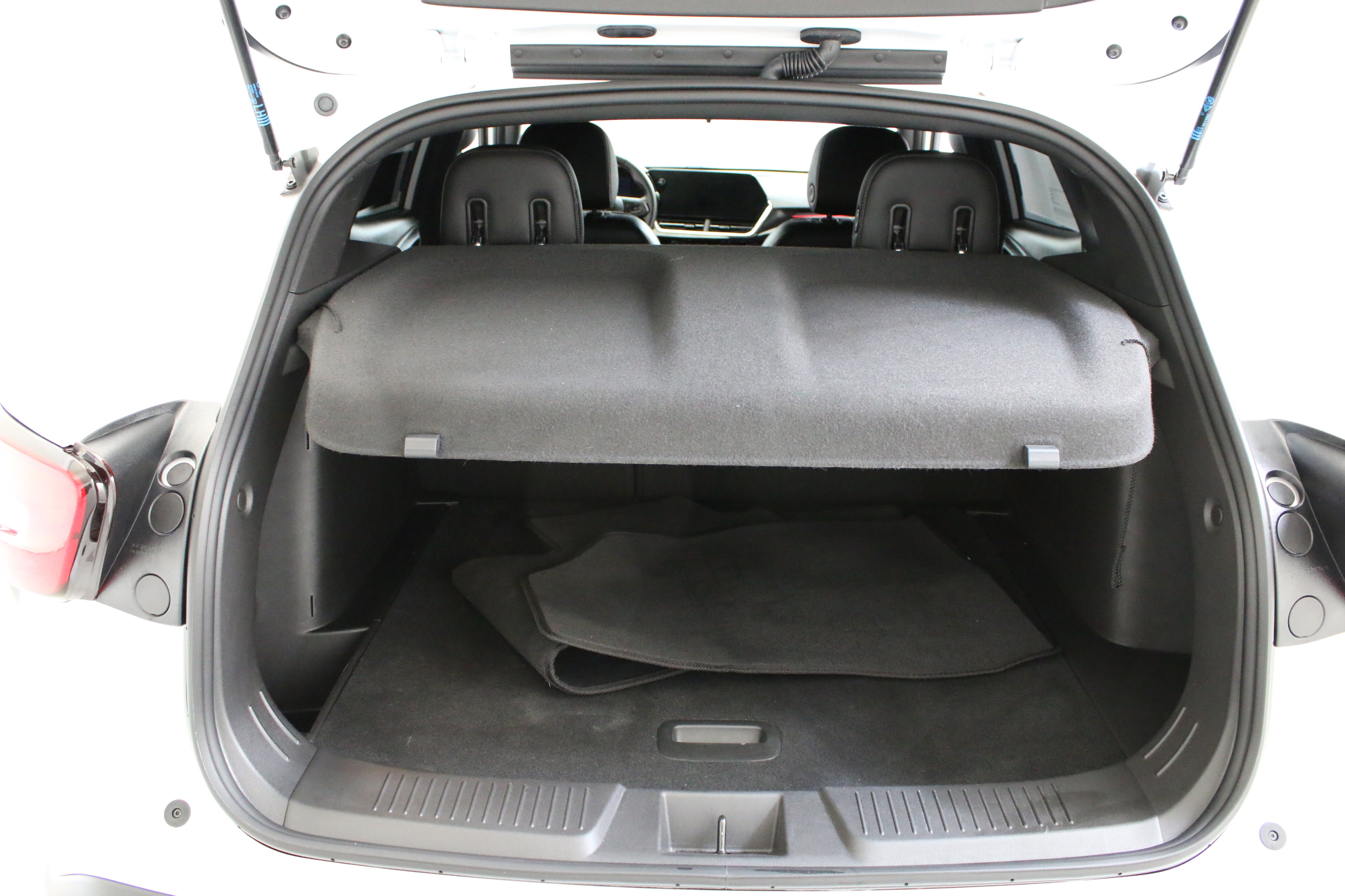Certified 2025 Chevrolet Trax RS w/ Driver Confidence Package FWD image 28