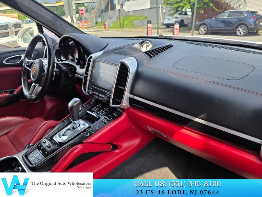 Used 2017 Porsche Cayenne GTS AWD/4WD image 19