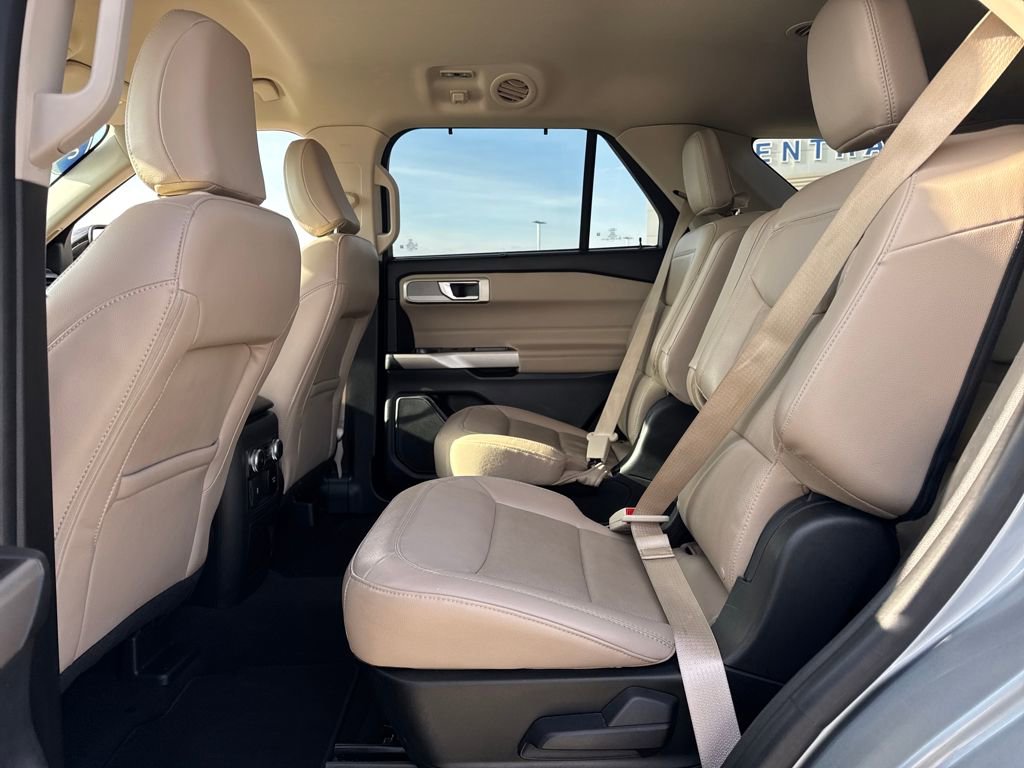 Used 2023 Ford Explorer Limited w/ Equipment Group 301A image 15