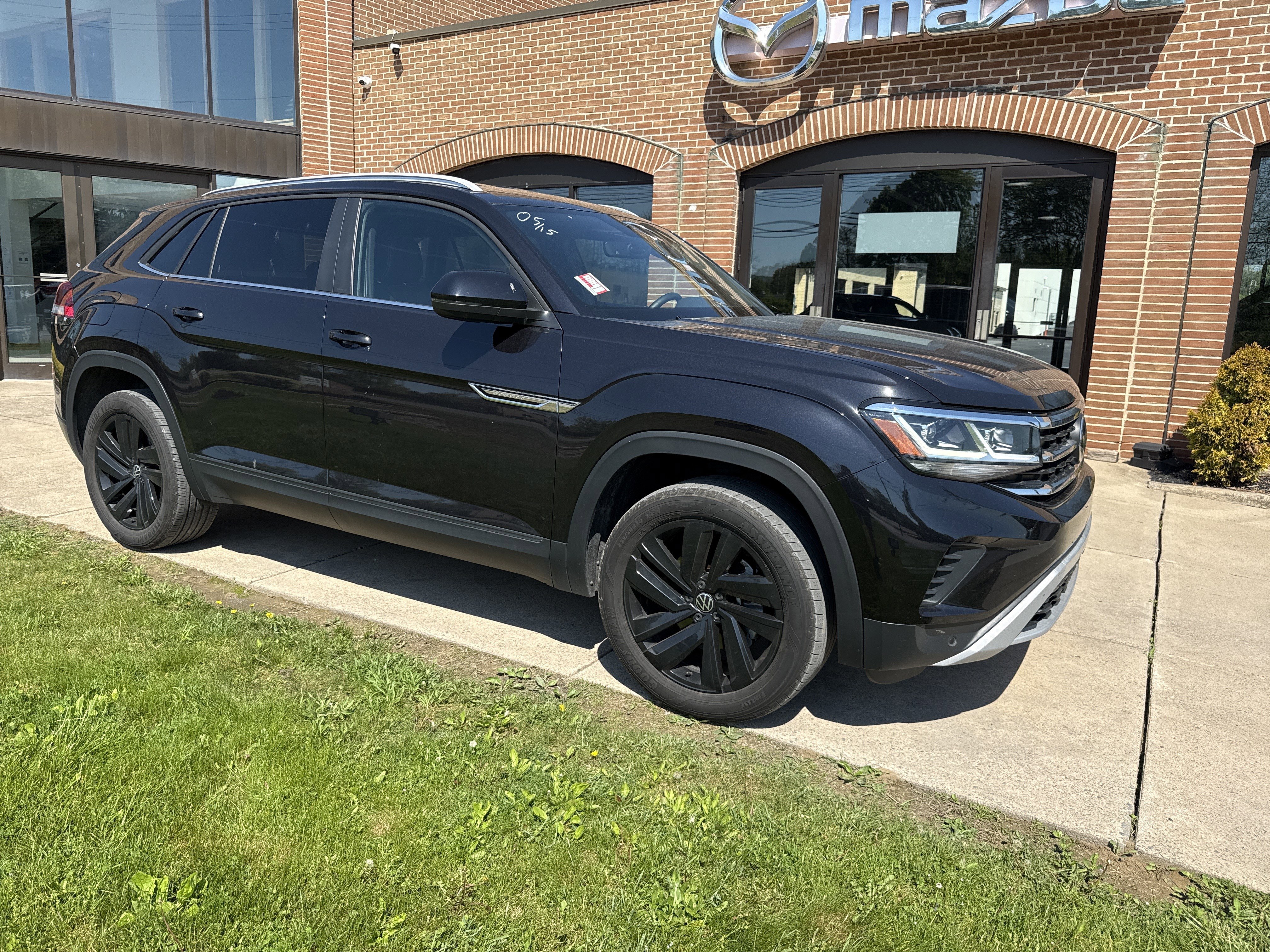 Used 2023 Volkswagen Atlas Cross Sport SE w/ Black Wheel Package