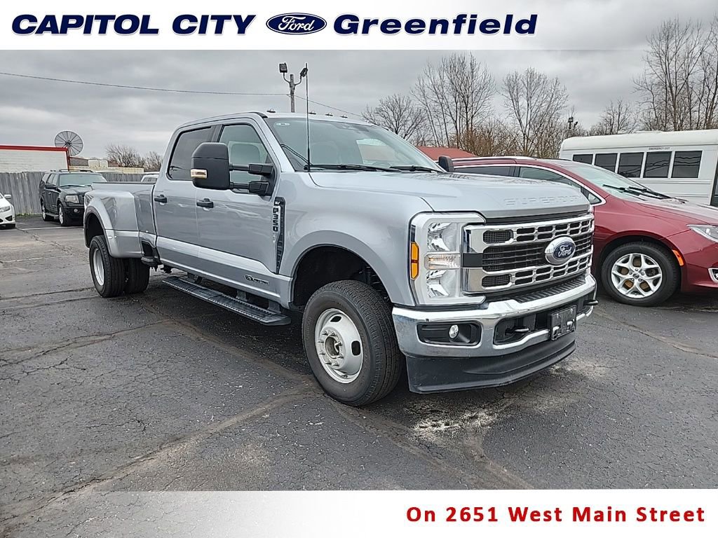 Used 2024 Ford F350 XLT image 1
