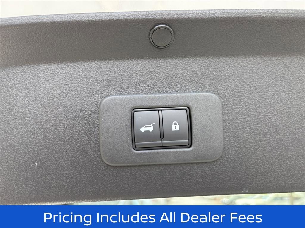 New 2026 Nissan Leaf Platinum+ w/ Cargo Package (Platinum+) FWD image 25