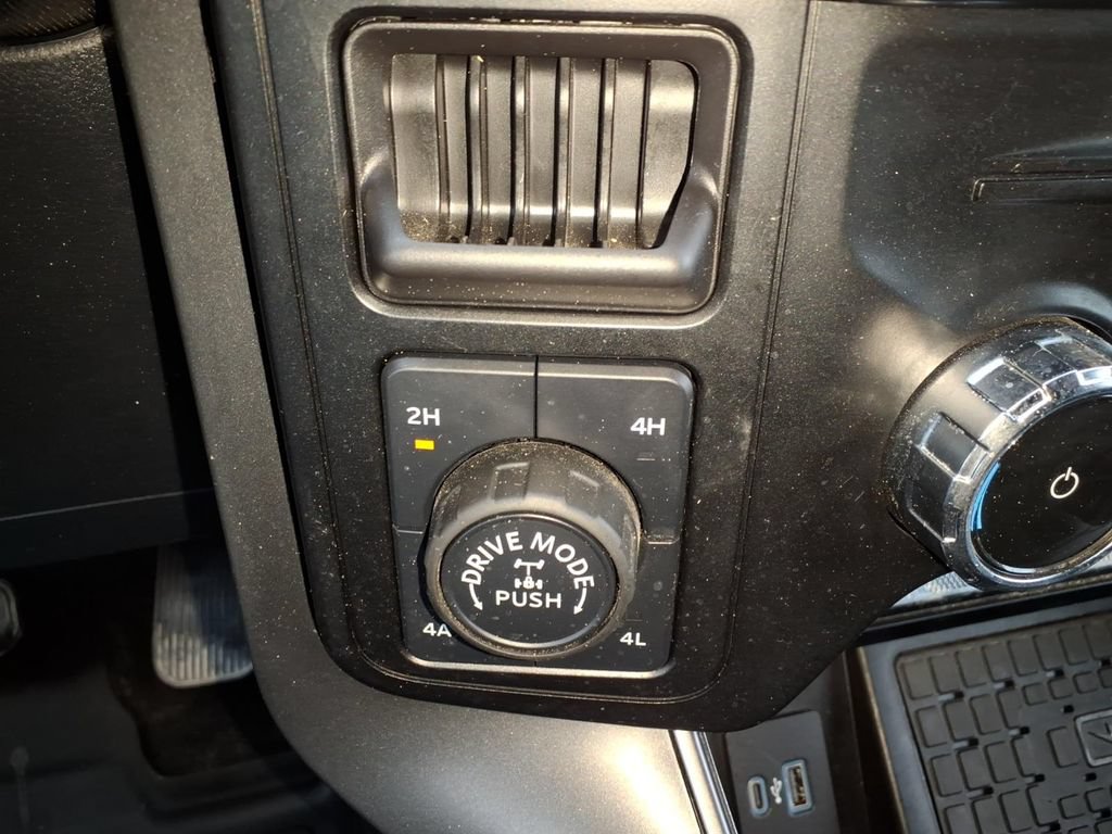 Used 2024 Ford F150 Lariat AWD/4WD image 30