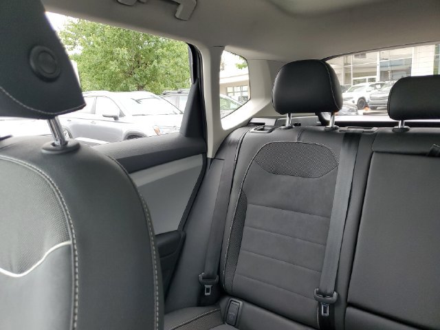 Certified 2023 Volkswagen Taos SE FWD image 10