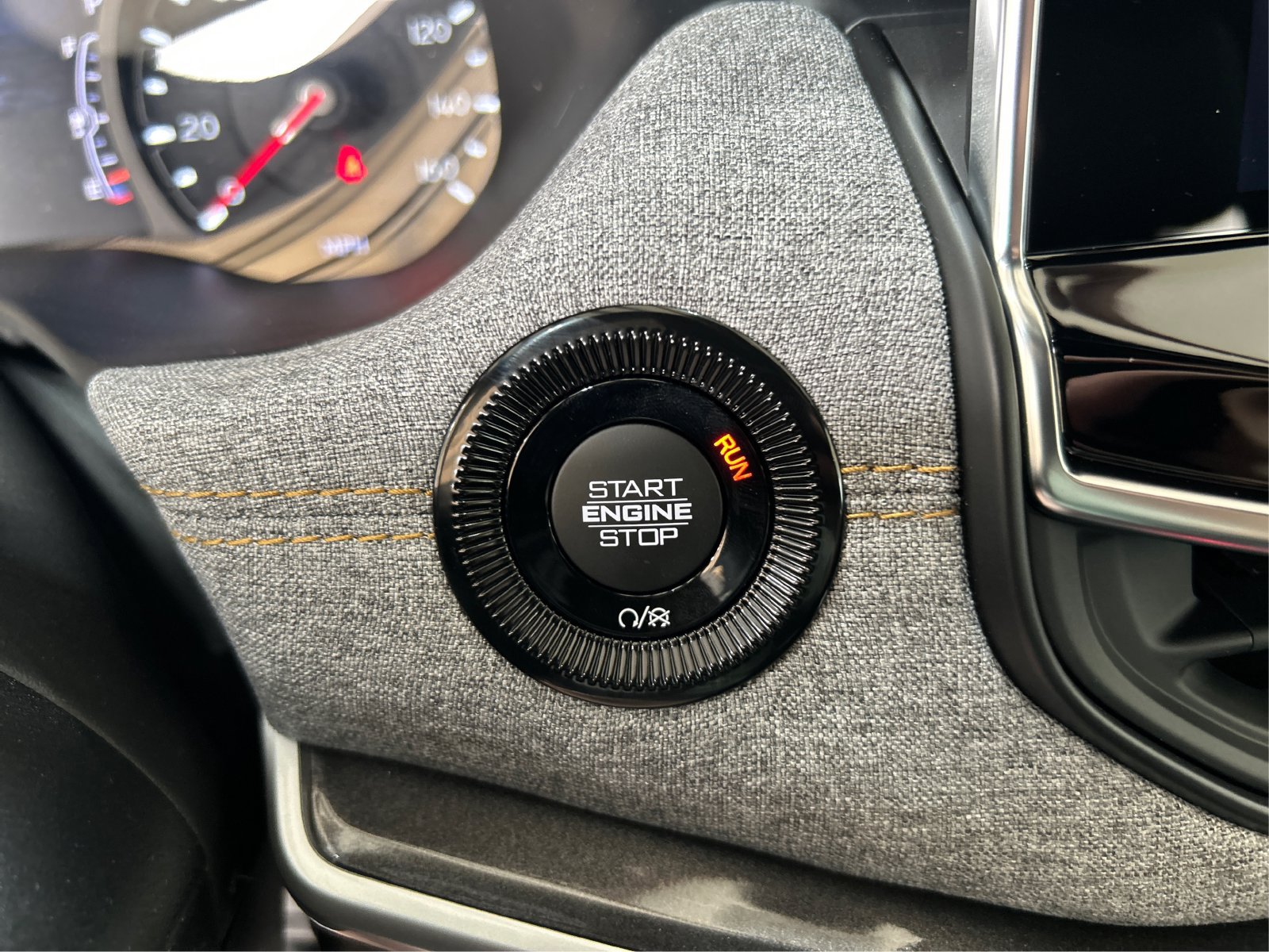 New 2026 Jeep Compass Latitude AWD/4WD image 28
