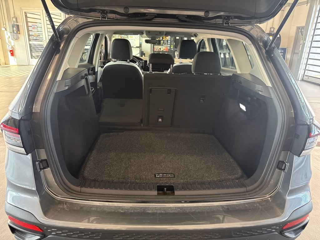 Certified 2025 Volkswagen Taos S AWD/4WD image 3