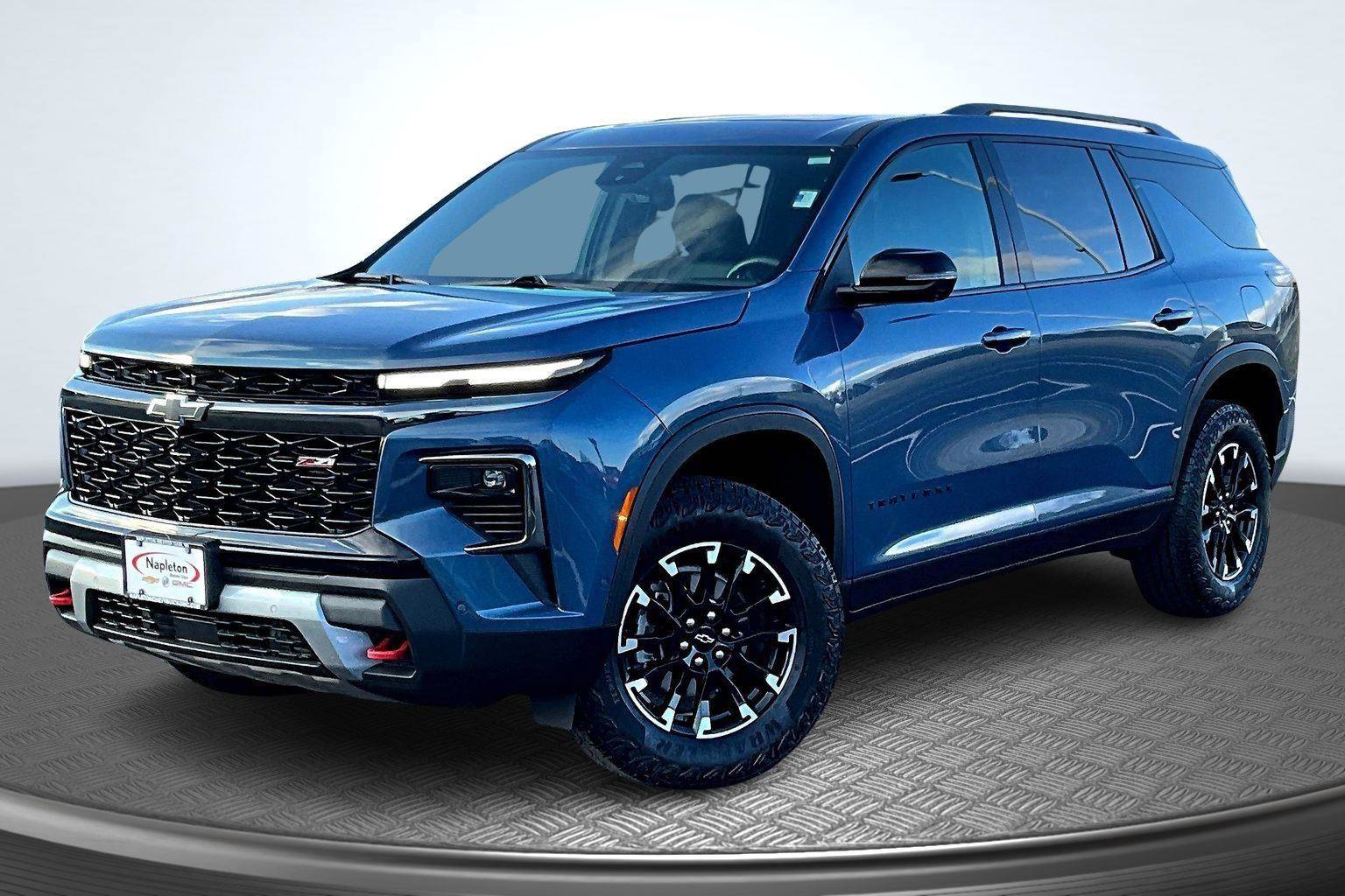 Used 2024 Chevrolet Traverse Z71 w/ Enhanced Driving Package image 1