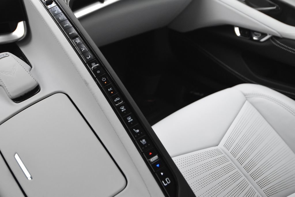 Used 2024 Chevrolet Corvette Z06 RWD image 62