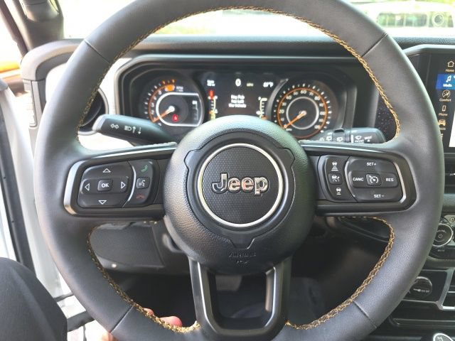 Used 2024 Jeep Wrangler Unlimited Sport AWD/4WD image 18