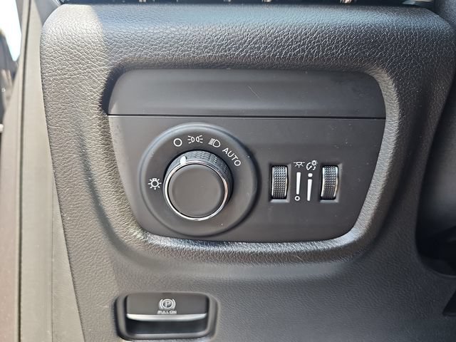 Used 2023 Jeep Grand Cherokee L Laredo w/ Luxury Tech Group I AWD/4WD image 33