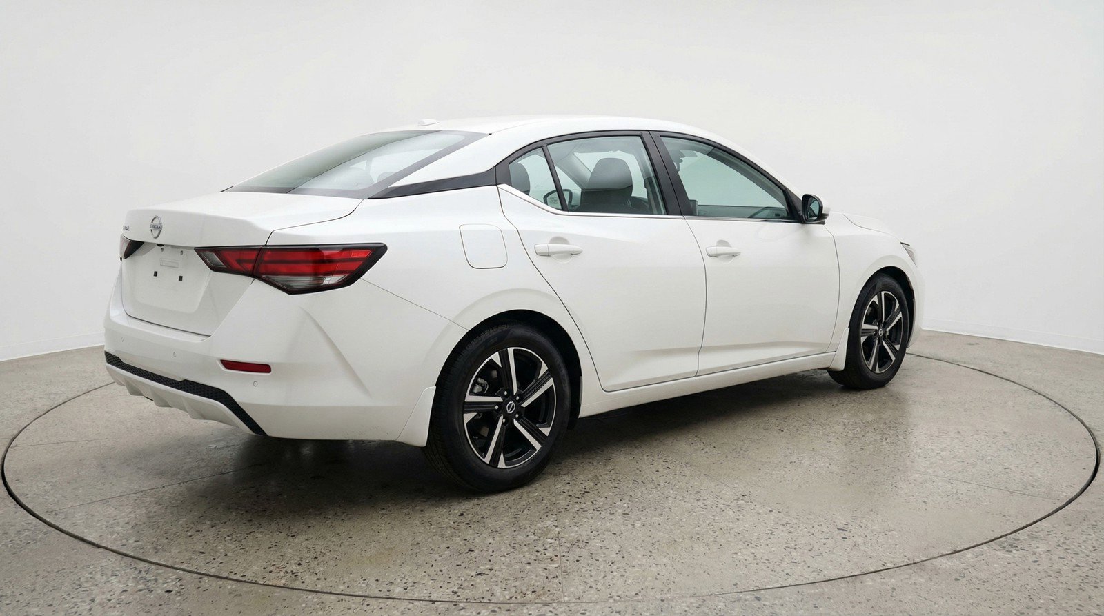Used 2025 Nissan Sentra SV FWD image 7