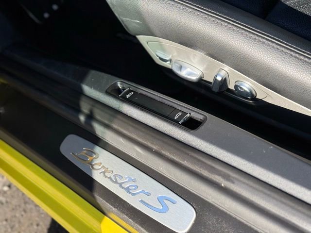 Used 2021 Porsche 718 Boxster S image 12