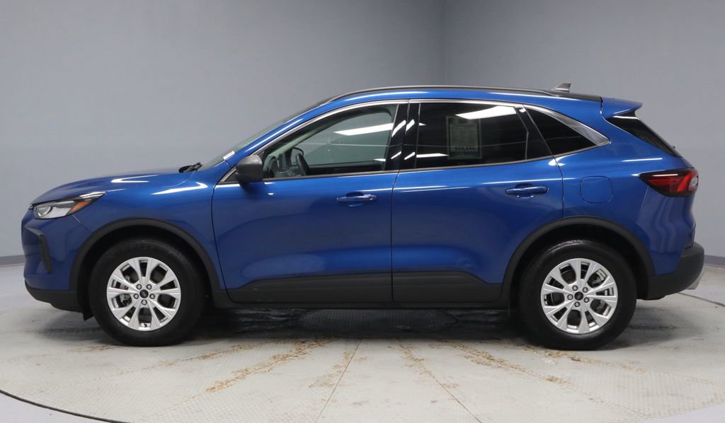 Certified 2023 Ford Escape Active AWD/4WD image 8