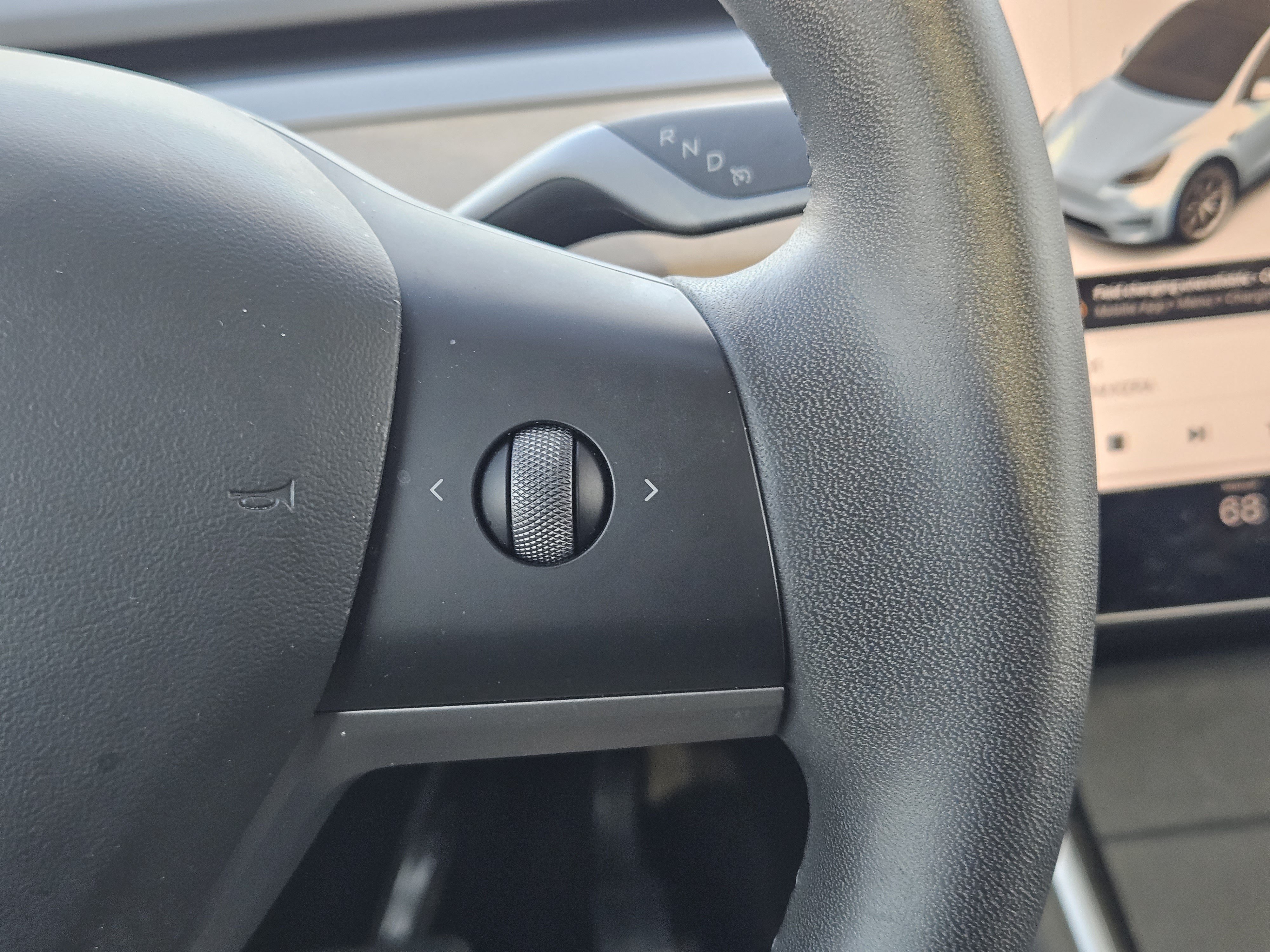 Used 2021 Tesla Model Y Long Range AWD/4WD image 21